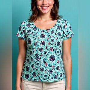 LulaRoe Classic T, Short Sleeve, Scoop Neck Flowy, High-Low Hem S (or M 6-8) NWT